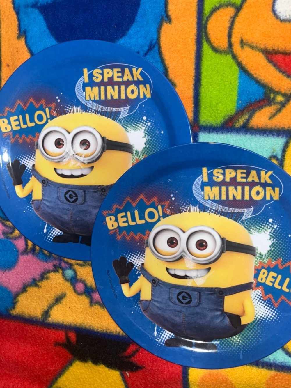 I Speak Minion Blue plastic zak kids Plates - Minions "Bello!" Design